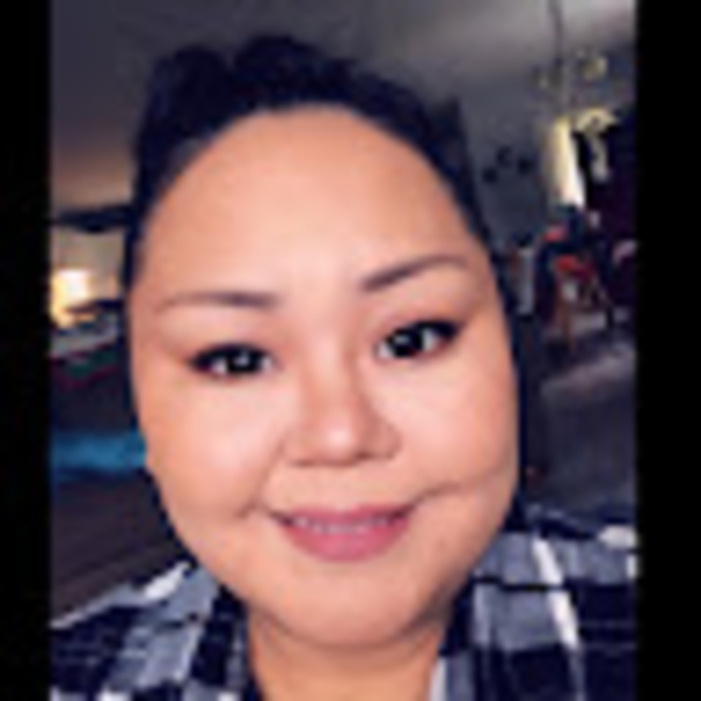 Meet your Posher, Larissa